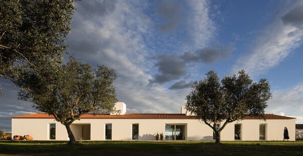 Portugal: Casa Monte Alvo - NOZ Arquitectura